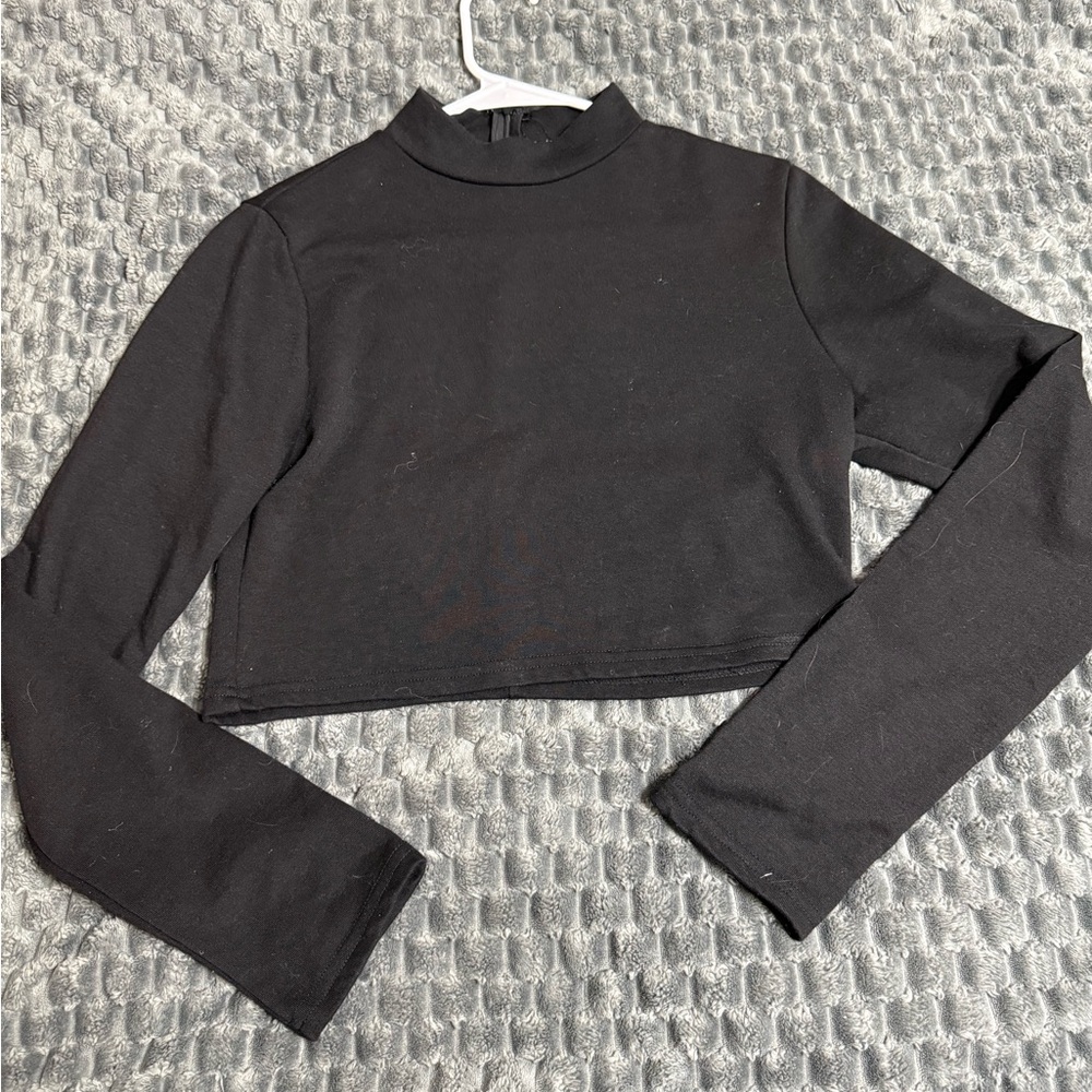 Black Mock Neck Crop Top